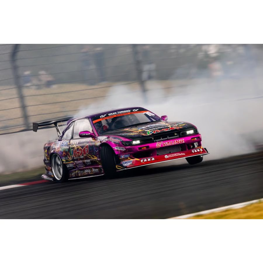 Voiture de drift Nissan Silvia S13 de Ryu Nakamura D1GP, customisée par PS-Taka, avec détails de course japonaise.