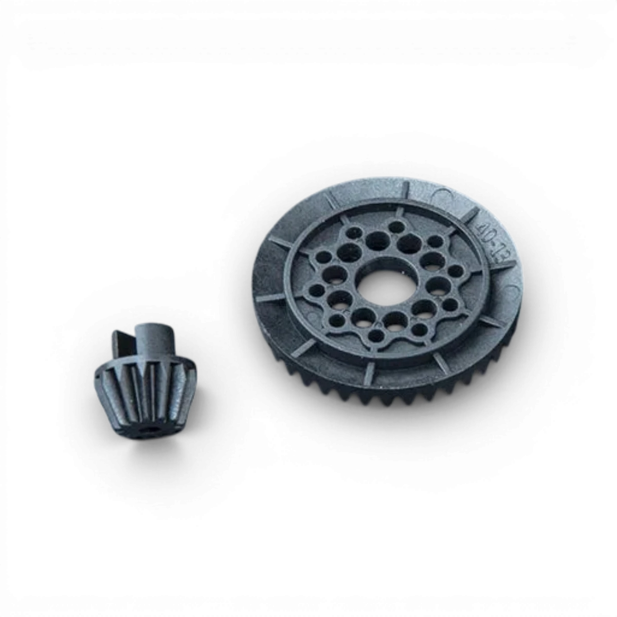 Ensemble pignon et couronne renforcée Max Speed Technology pour pièces détachées de vélo, 40T-13T, visible en image.