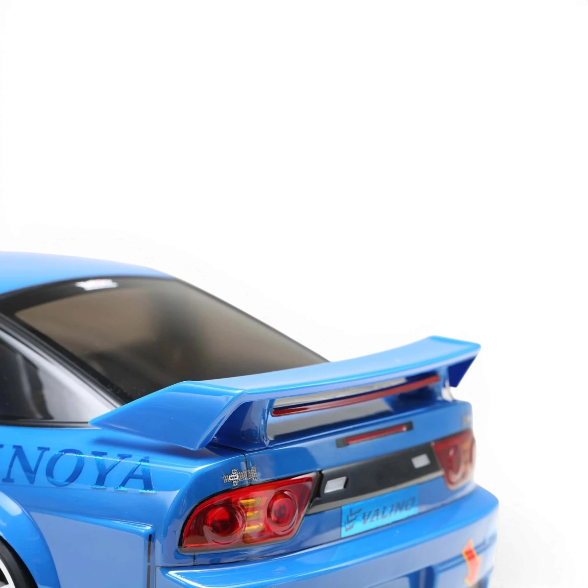 Corps de voiture Nissan Sileighty Sayaka pour drift, modèle SD-RS13SPB, marque Team Yokomo, vue de face.