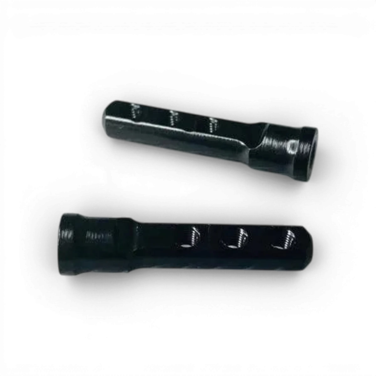 Post en aluminium avant pour D5MR, pièce détachée de la marque 3 Racing Sakura, avec détails en aluminium visible.