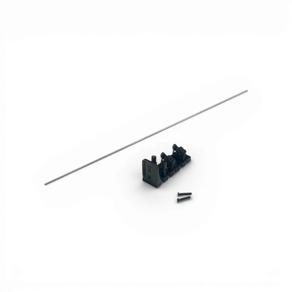Barres de renfort de lame V2 Pandora RC pour customization, visibles en détail sur cette image.