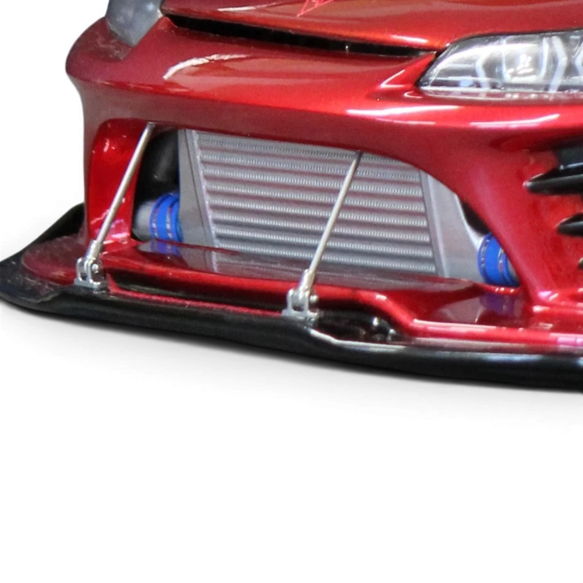 Barres de renfort lame V2 Pandora RC pour customisation, visibles avec détails de fixation et finition en métal robuste.