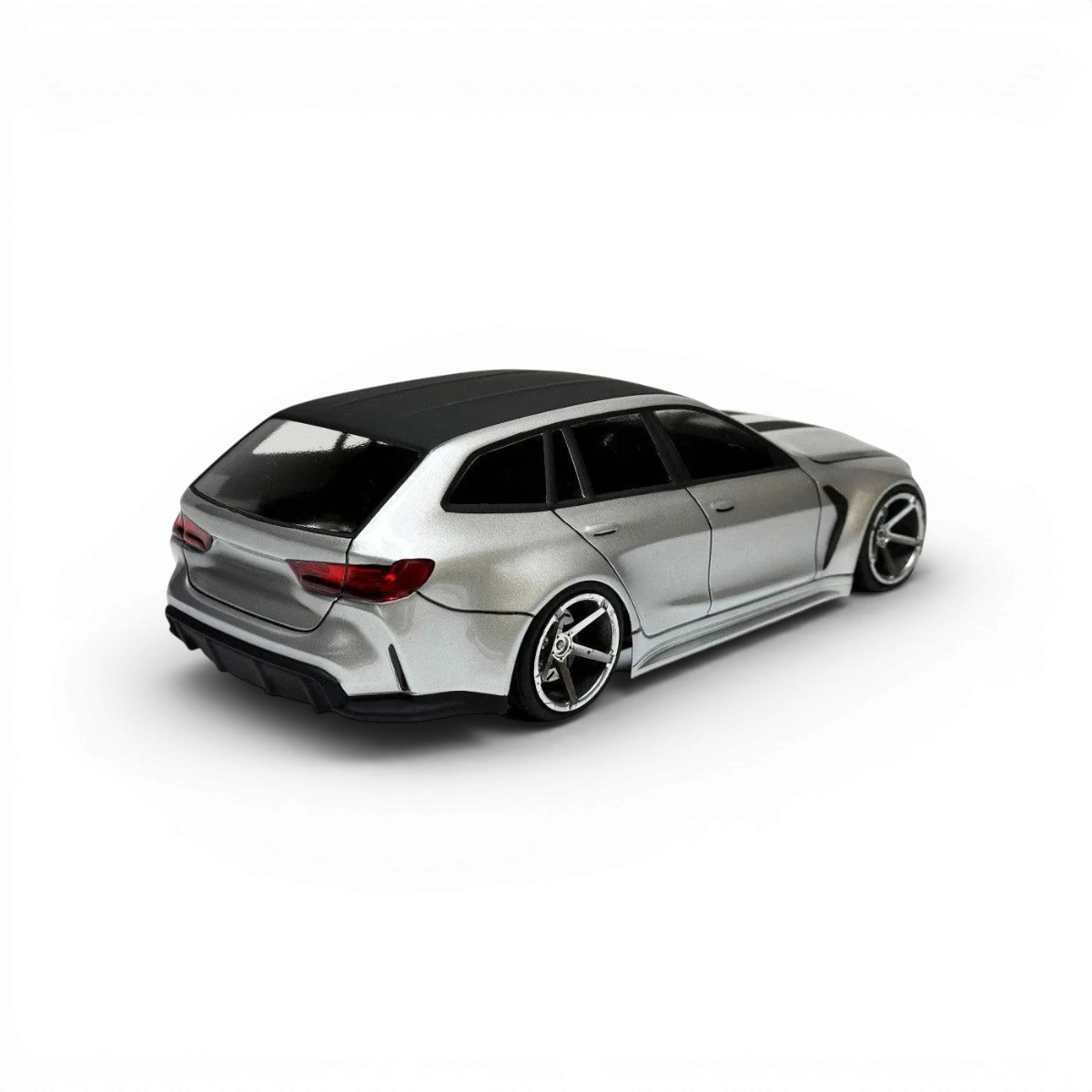 Carrosserie BMW G81 M3 en plastique Aplastics RC, vue de face avec détails du design de la voiture de drift.