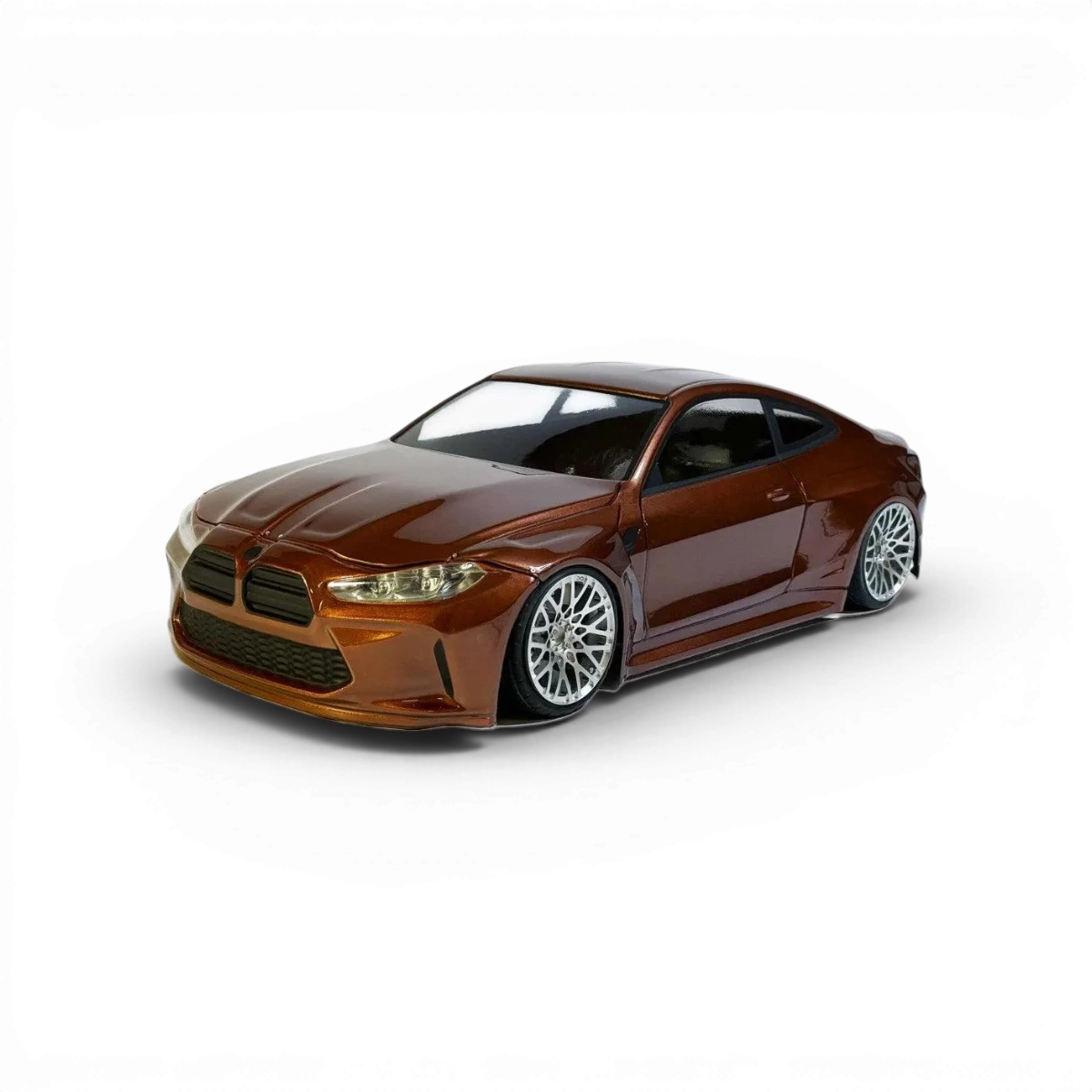 Carrosserie BMW M4 G82 V2 de Aplastics RC, design détaillé pour voiture télécommandée, vue de face avec éléments de drift.