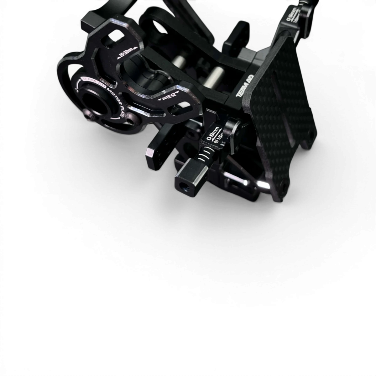 Boîte de transmission en aluminium pour RDX, produit par TEAM AD, vue de côté avec détails techniques visibles.