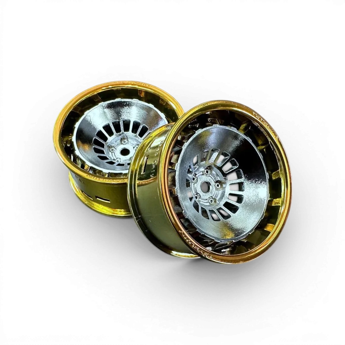 Roues Tetsujin Bowler Chrome Chrome/Chrome Or avec finition brillante, visibles sur cette image.