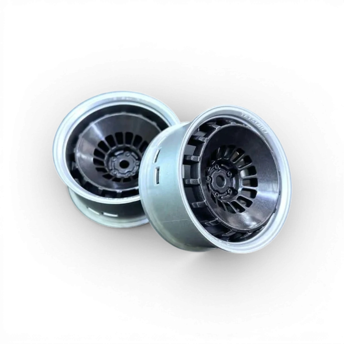 Roues Tetsujin Bowler gris et noir, ensemble de roues de haute performance pour véhicules modifiés, image en gros plan.