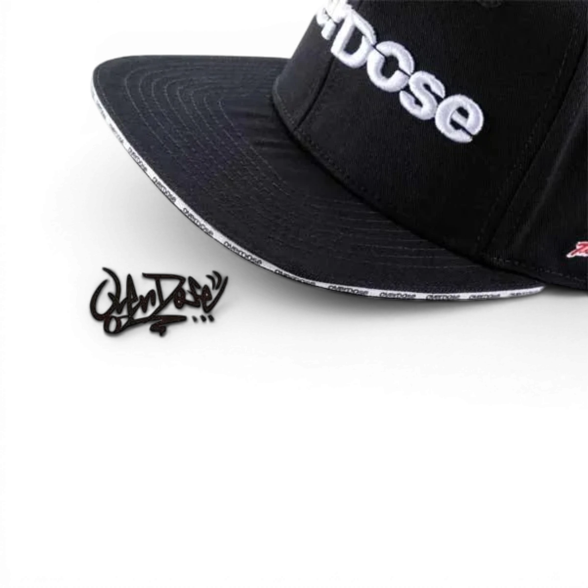Casquette en denim Overdose BB avec logo brodé, accessoire de mode tendance en denim bleu clair.