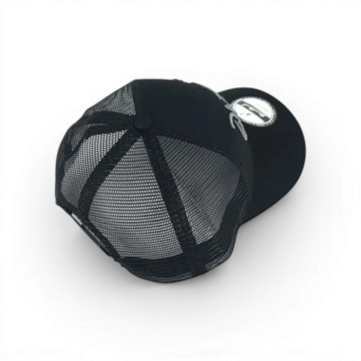 Casquette OVERDOSE × B-STYLE en mesh, disponible en noir ou blanc, accessoire de mode de la marque BuzzBreak.