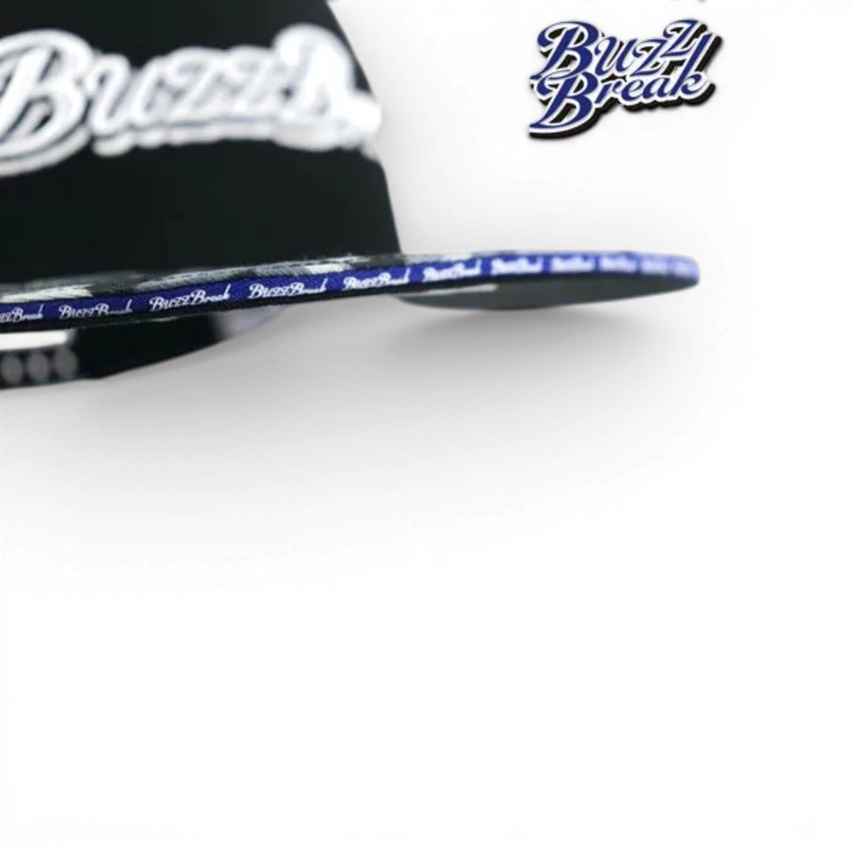 Casquette snap camouflage Overdose, accessoire mode avec motif camouflage, vue de face sur fond neutre.