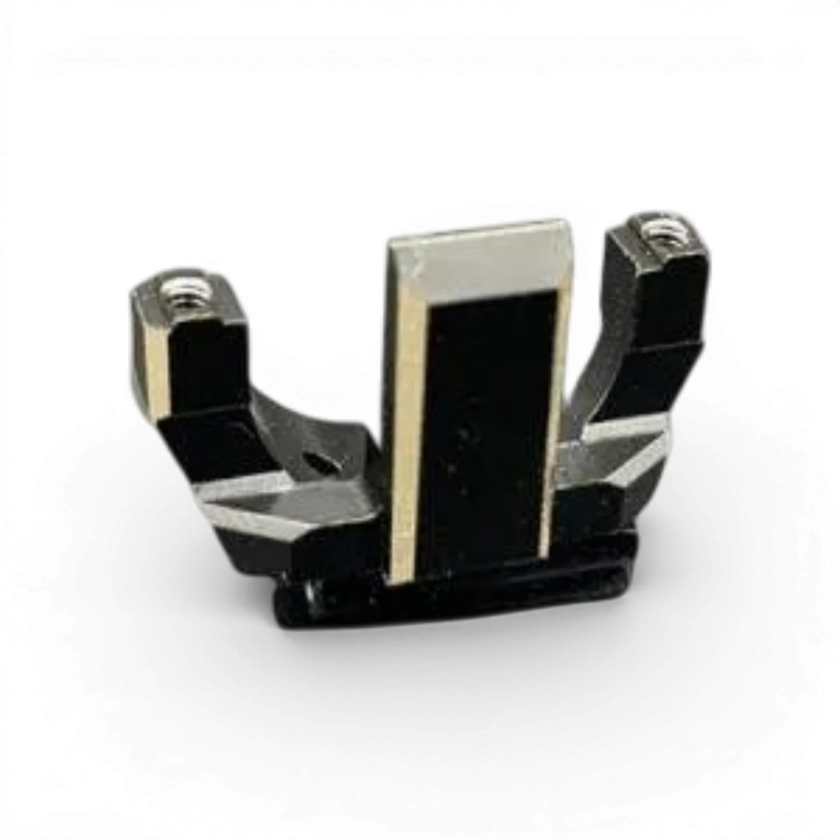 Cellule avant en laiton BM Racing BMR-X, pièce de suspension pour voiture de course, vue détaillée en gros plan.