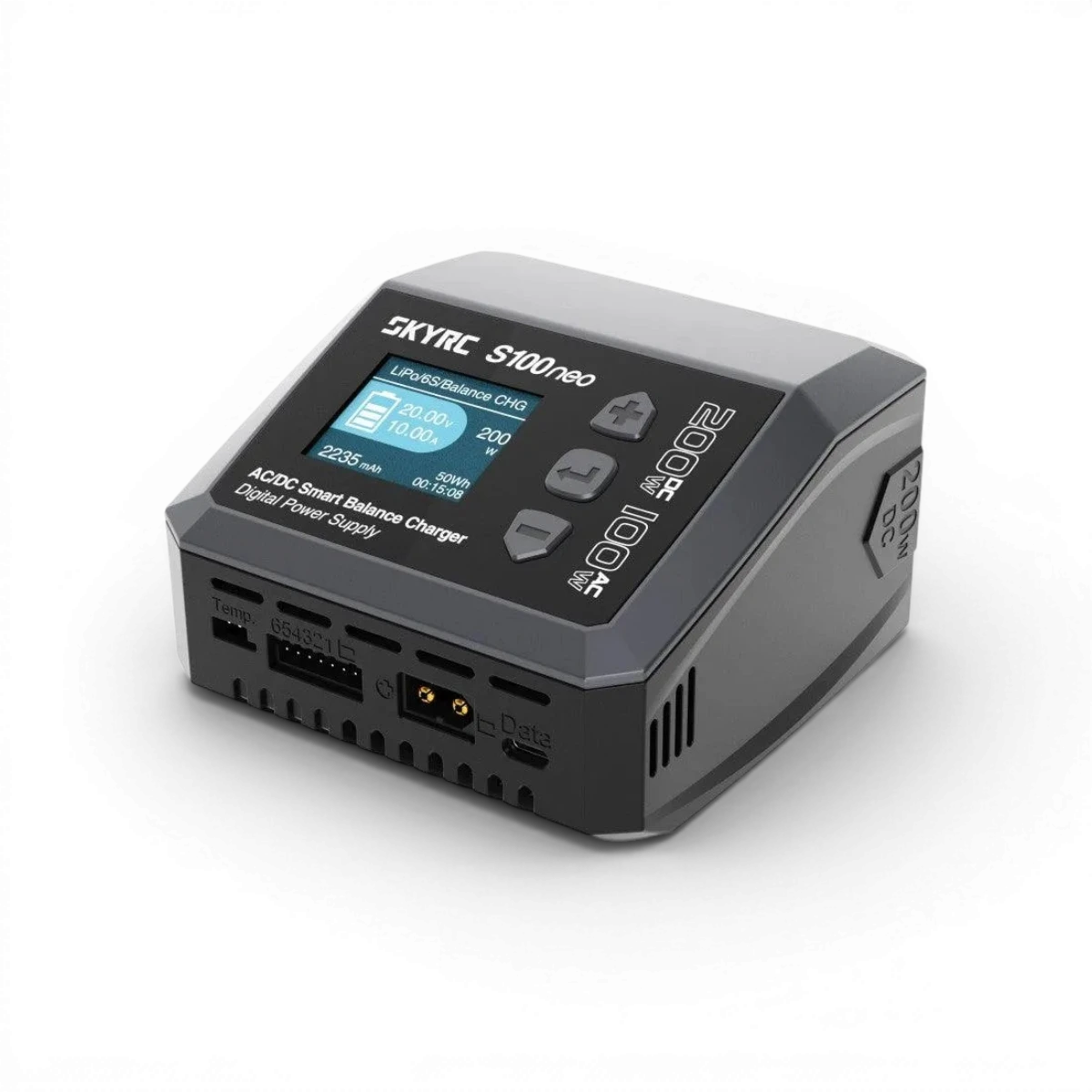 Chargeur S100neo SkyRc pour électronique, vue de l'appareil avec connecteurs et écran digital.
