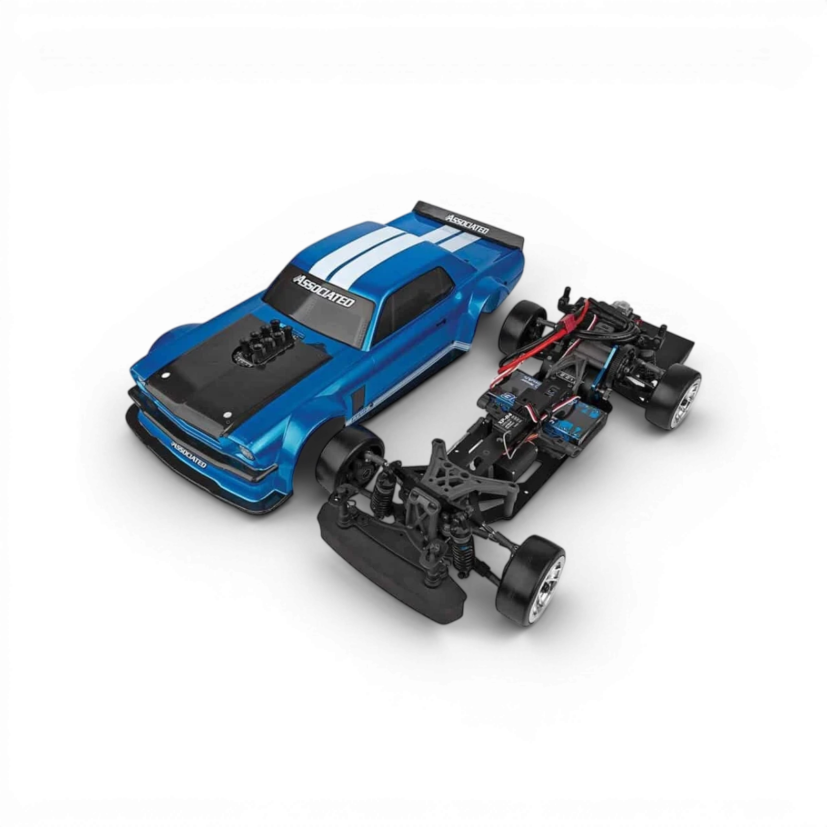 Châssis drift DC10 RTR DriftParadiZ prêt à rouler, vue de face avec détails du moteur et des composants de la voiture RC.