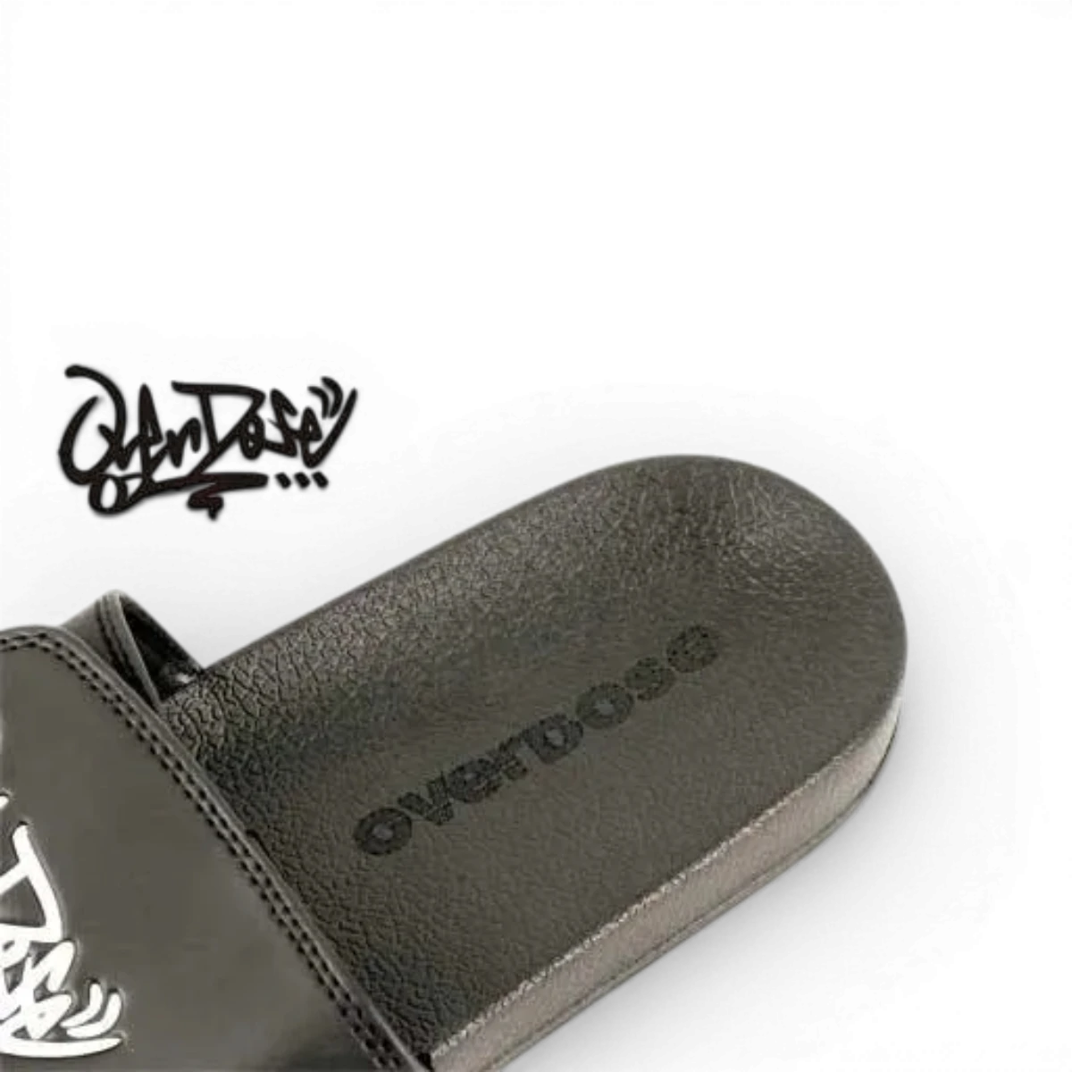 Chaussures flexibles et légères avec semelle épaisse de la marque Overdose, conçues pour le confort et la style.