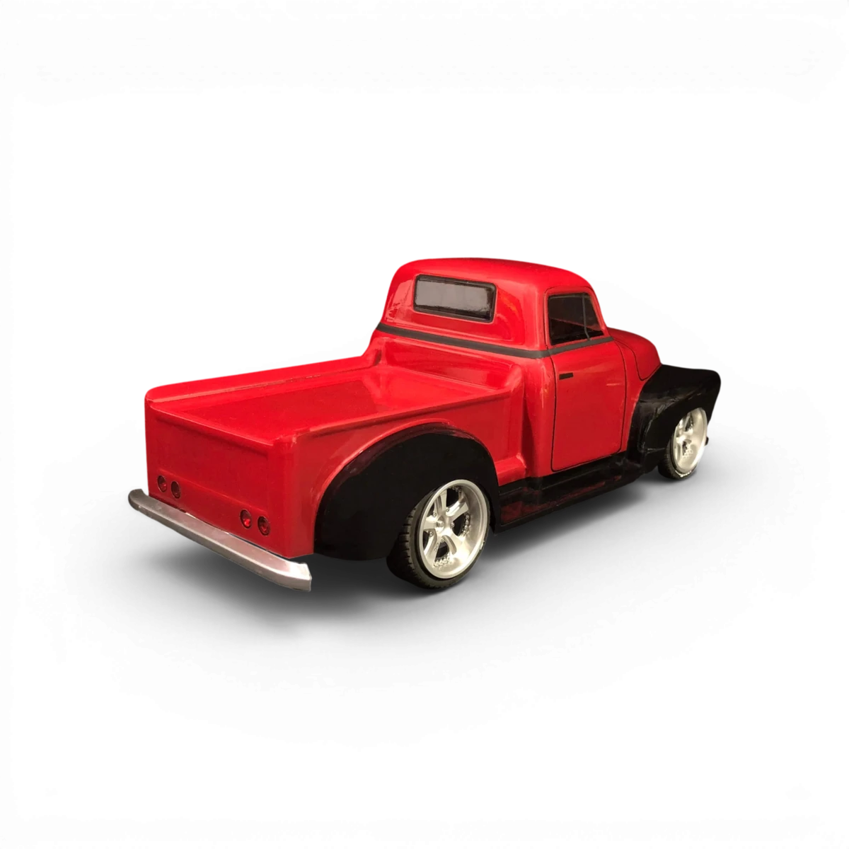 Carrosserie de camion Chevy pickup de Aplastics RC, blanche avec détails de style réaliste, vue de face sur fond blanc