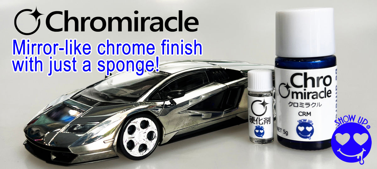 Produits capillaires Show UP Chromiracle Show UP avec finition brillante, dans un flacon coloré, visible sur l'image.