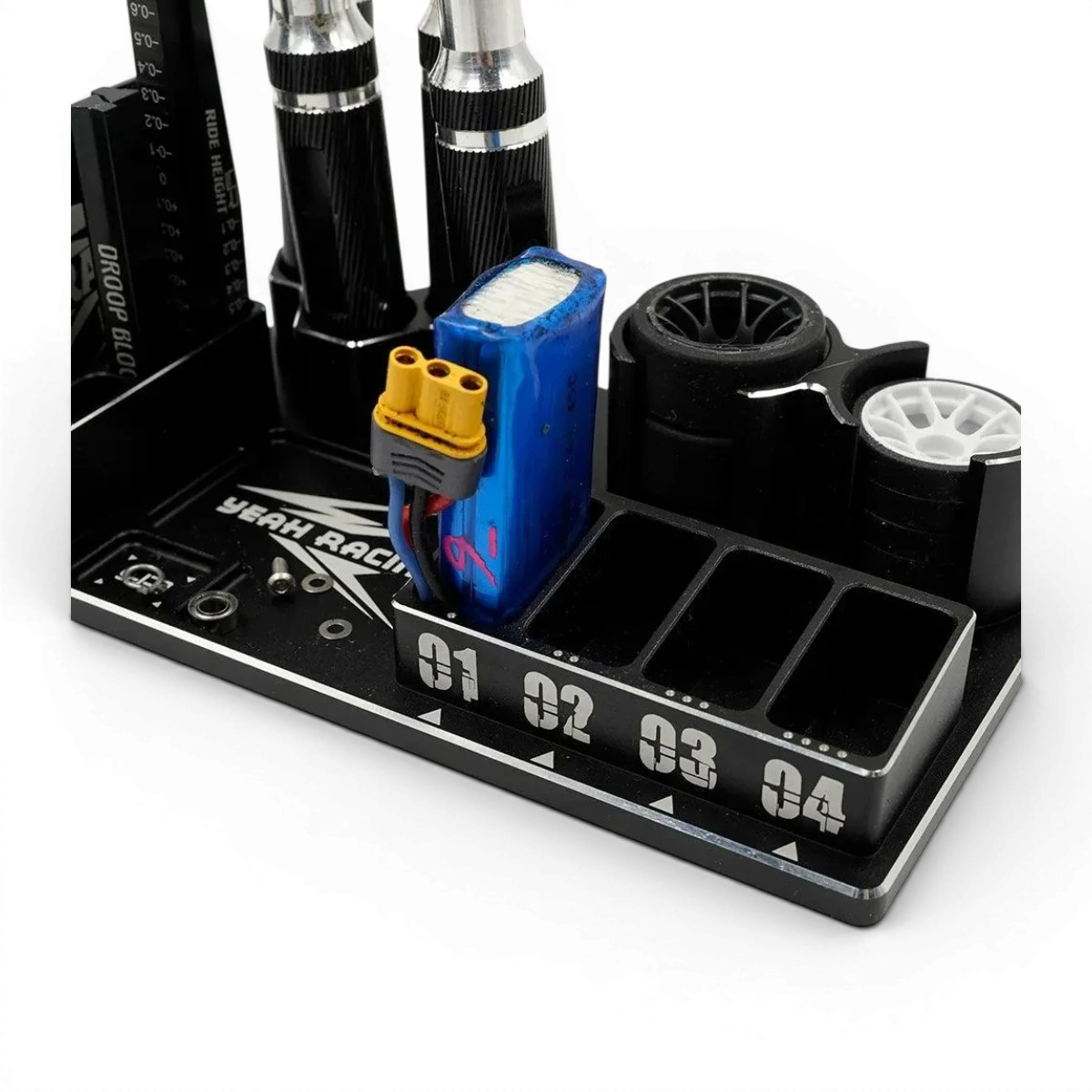 Coupelle multi-usage en aluminium de la marque Yeah Racing, accessoire robuste pour diverses applications.