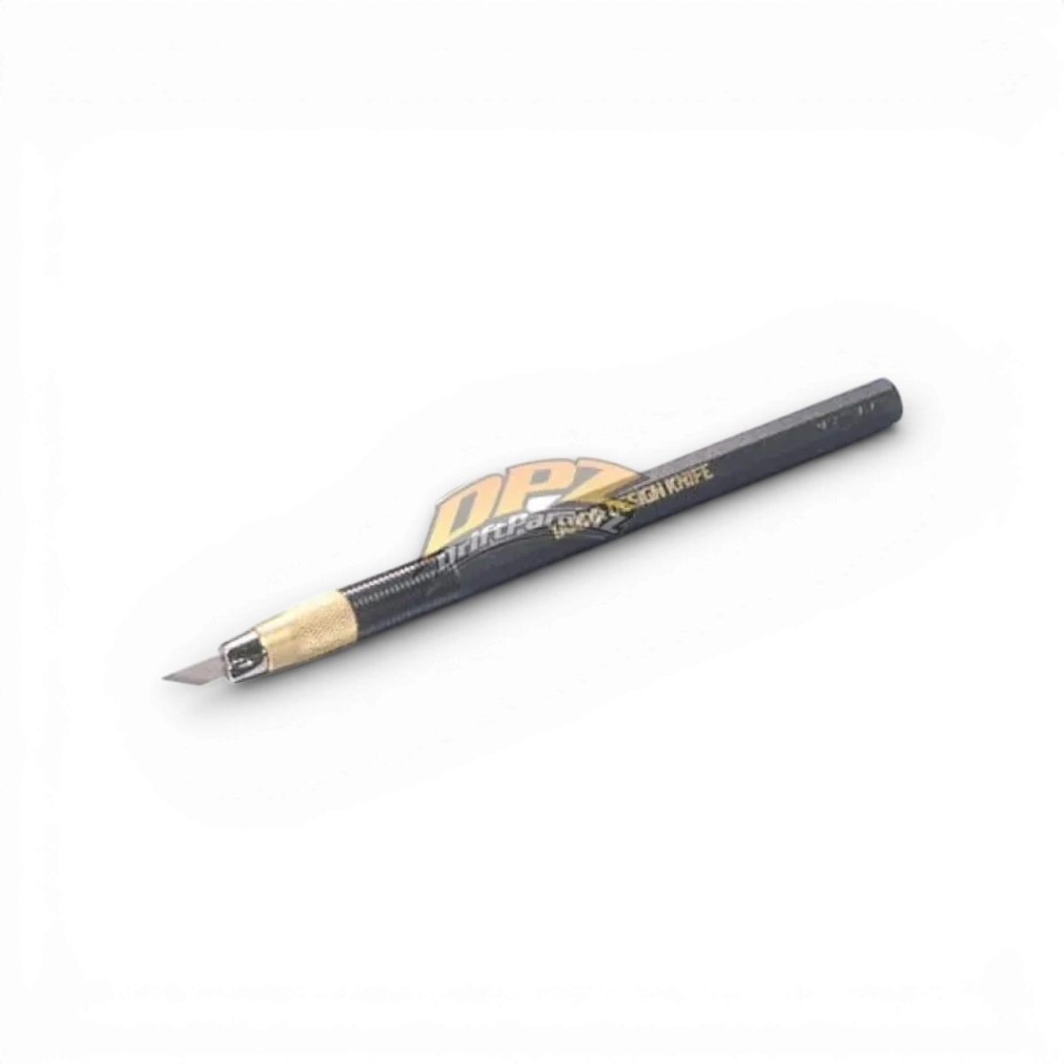 Cutter à détourer Tamiya, accessoire pour découpe précise, avec lame en métal et manche ergonomique.