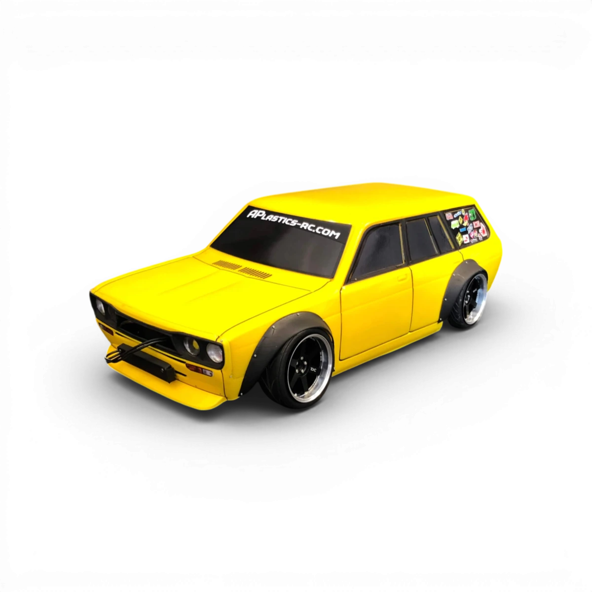 Carrosserie Datsun 510 Wagon Break Aplastics RC, version large, vue de face avec détails du modèle.