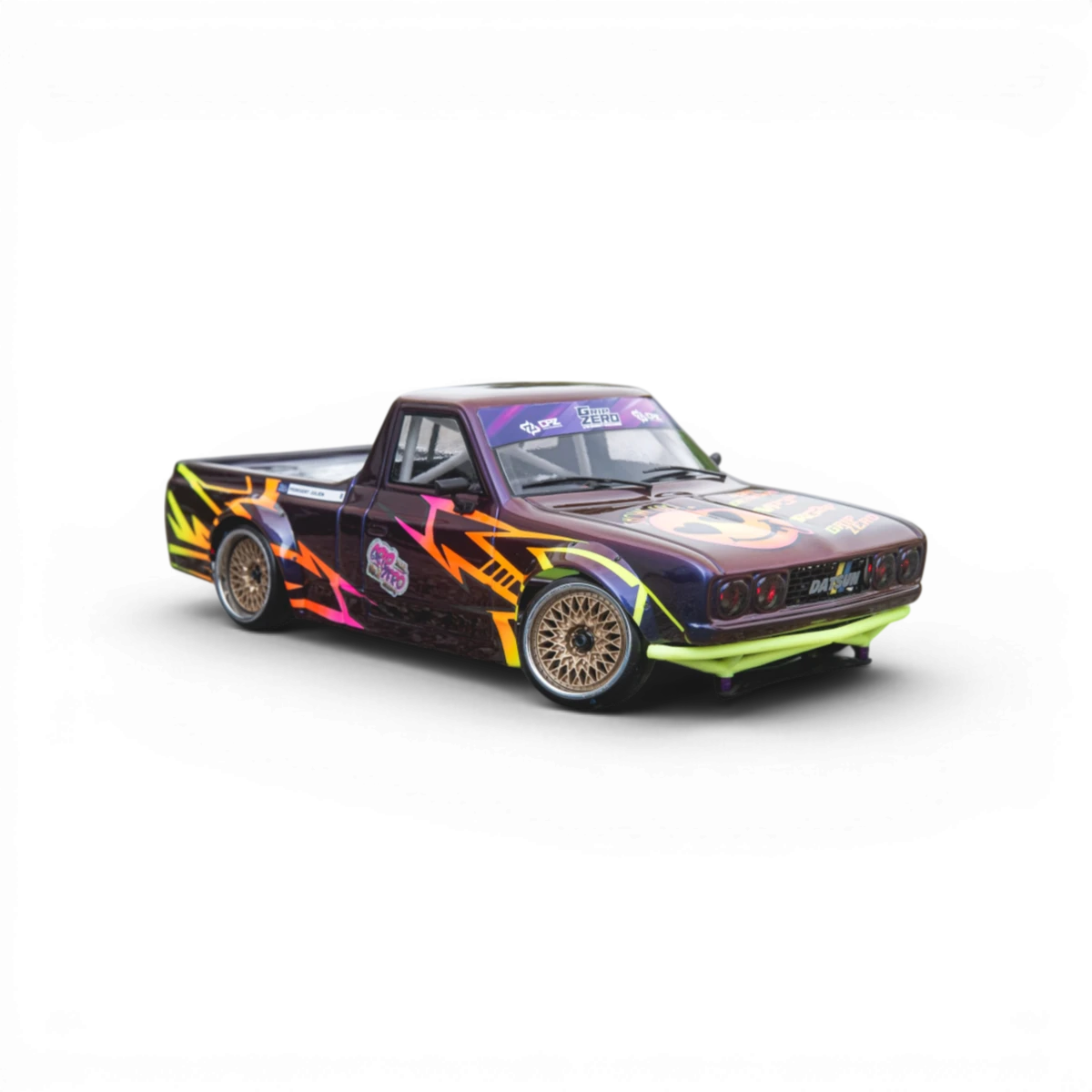 Carrosserie Datsun 620 pickup Aplastics RC, modèle réduit de véhicule vintage, en plastique, vue de côté avec détails précis