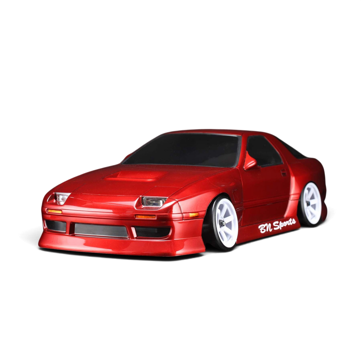 Voiture RC DriftParadiZ Yokomo RD2.0 avec carrosserie rouge Mazda RX-7 FC3S BN Sports et jantes blanches