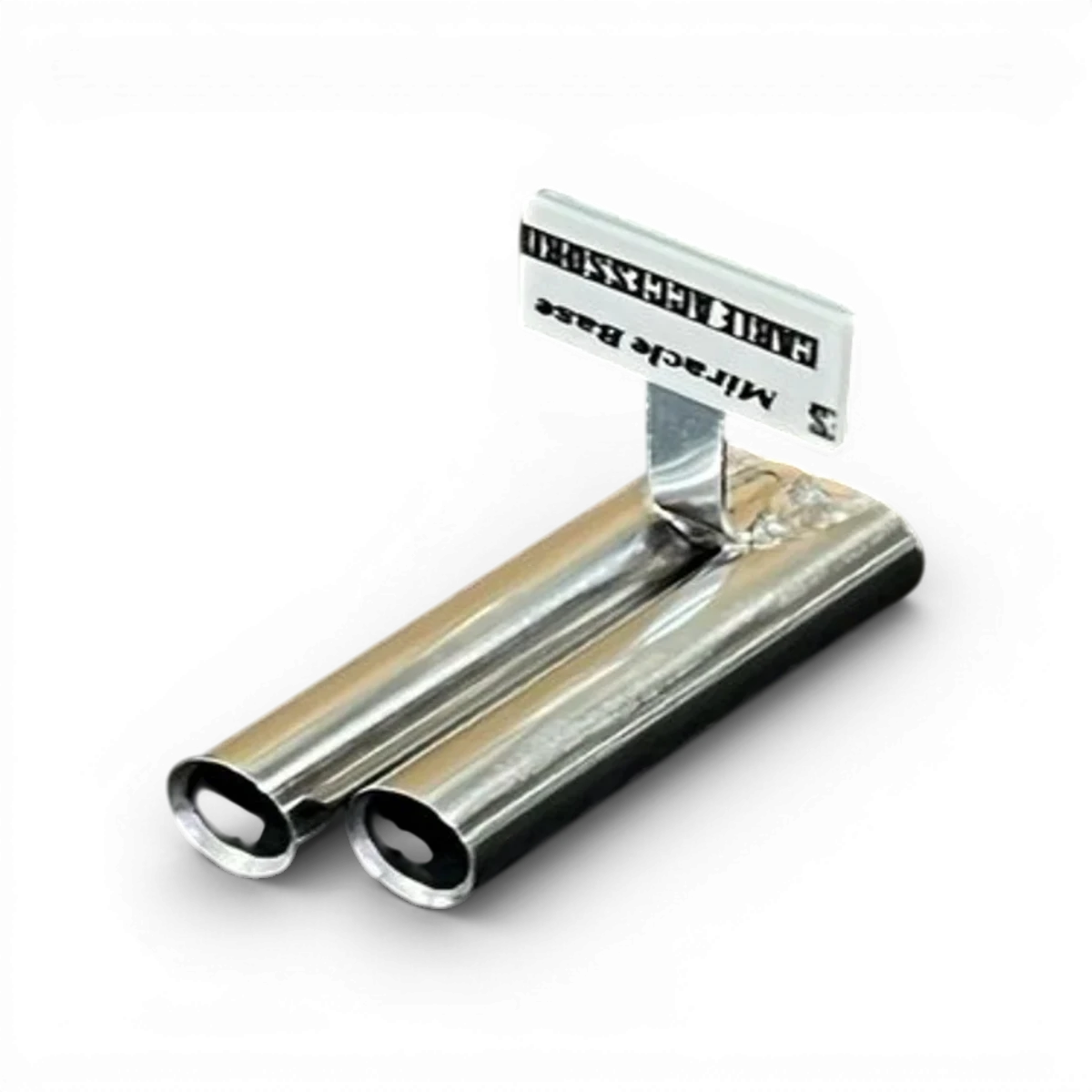 Échappement double de 10x30mm pour personnalisation, par ETO Works, visible avec ses tubes en métal noir.