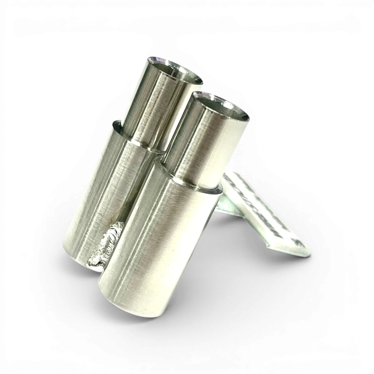 Echappement double de 8mm pour personnalisation, marque ETO Works, visible avec finition en acier inoxydable.