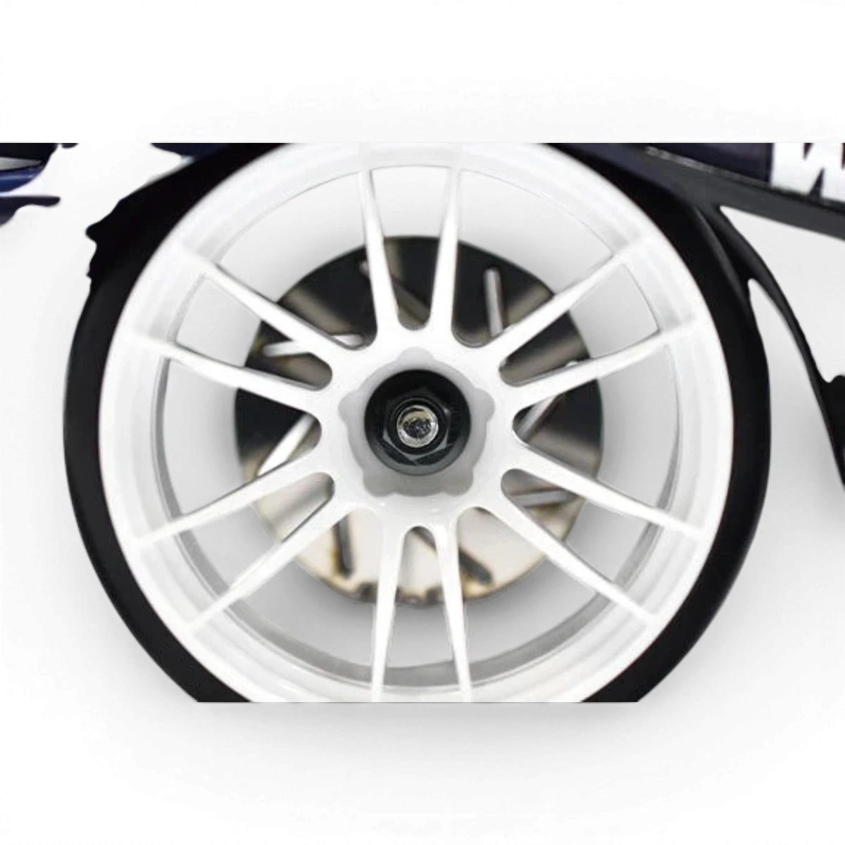 Ecrou M4 en aluminium de compétition, taille large 5,5 mm, pour pièces détachées, marque Team Reve D, l'image montre l'écrou.