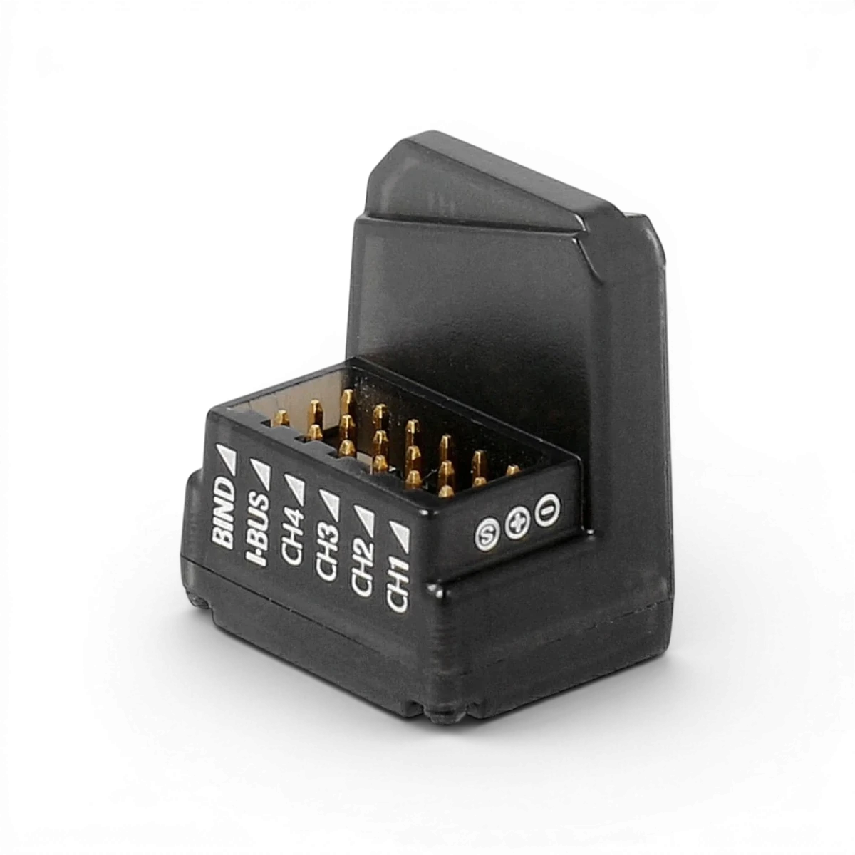 Récepteur Flysky FGr4S AFHDS3 4 canaux pour télécommande électronique, connecté avec câbles et indicateurs lumineux.