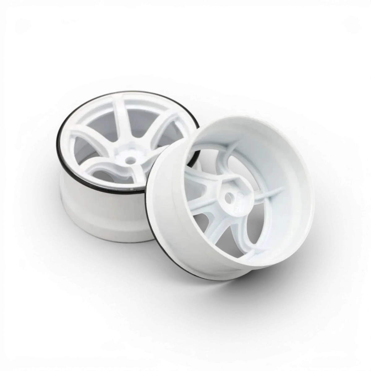 Jantes 6 branches High Traction Offset 6 de Team Yokomo, roues blanches pour voiture RC, vue de face.