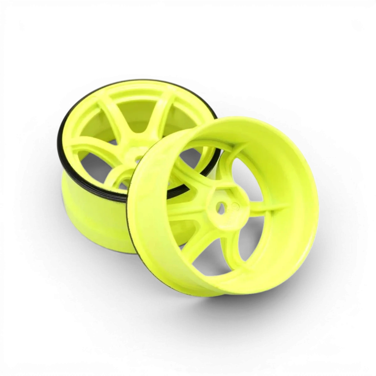 Jantes 6 branches High Traction Offset 6 jaune fluo pour voitures RC, marque Team Yokomo, visibles en gros plan.