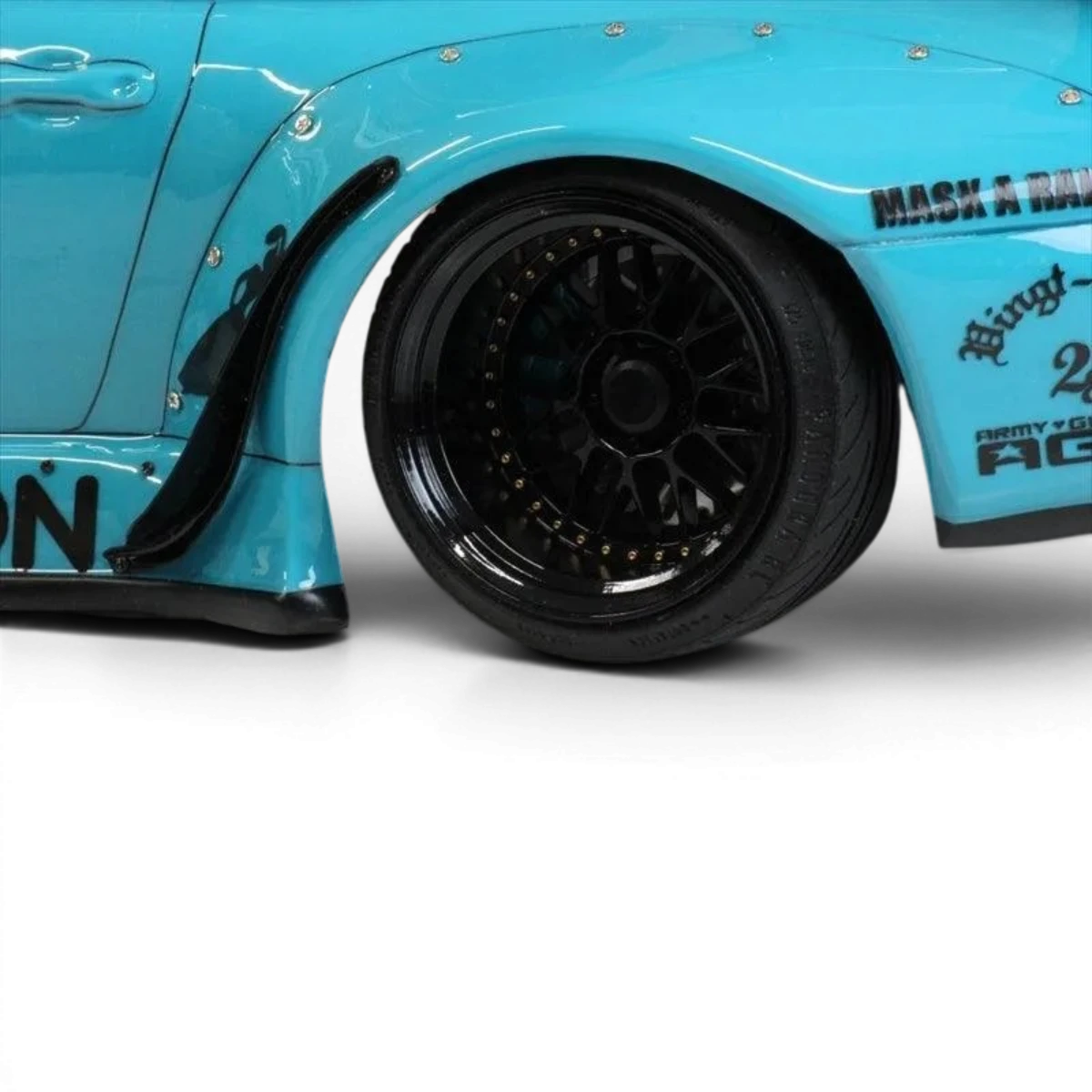 Jantes d'exposition RWB M-1 avec décalage +16 de Pandora RC, finition customisée pour voiture RC.