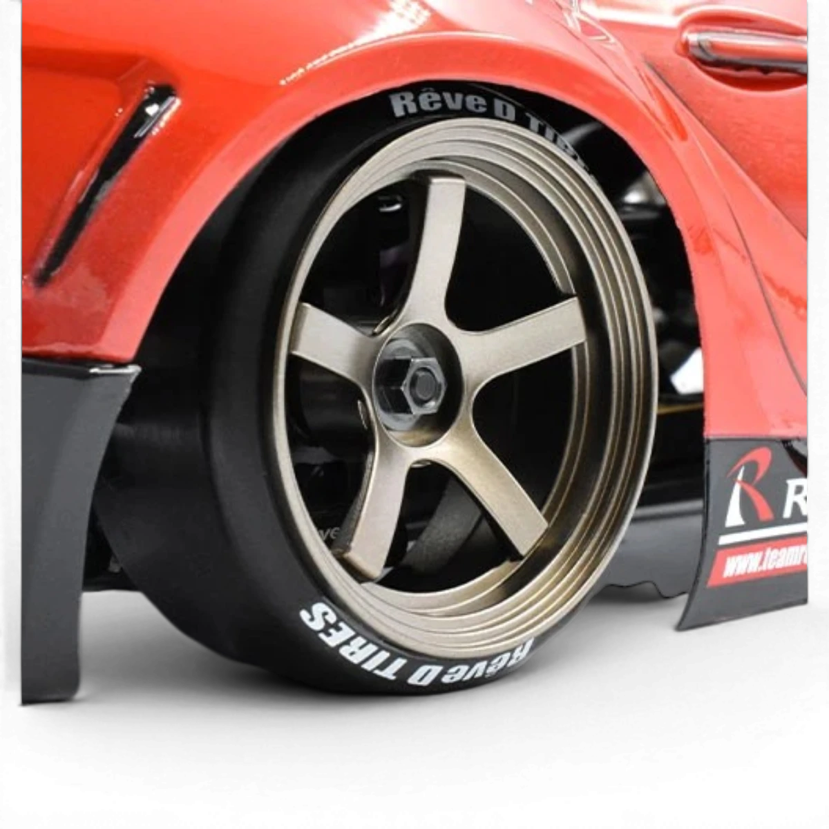 Jantes DP5 Offset 6mm Bronze de Team Reve D, roues en alliage avec finition bronze, vue de face.