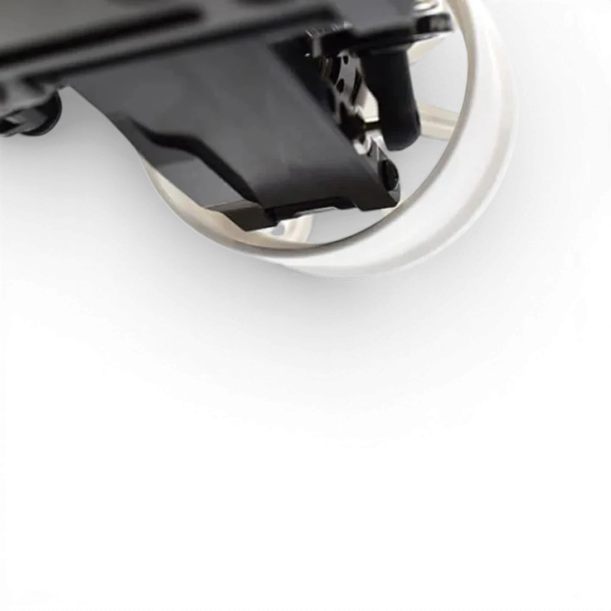 Jantes JD7 Team Reve D en blanc avec offset de 8mm, roues robustes pour voiture sportive, vue de face.