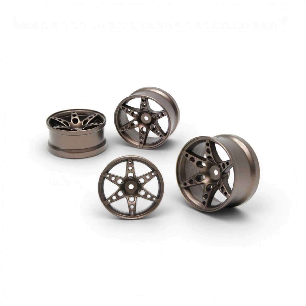 Jantes R1 déport +6mm en bronze pour voiture RC Src Sideways RC, style drift, visible avec détails de la finition bronzée.