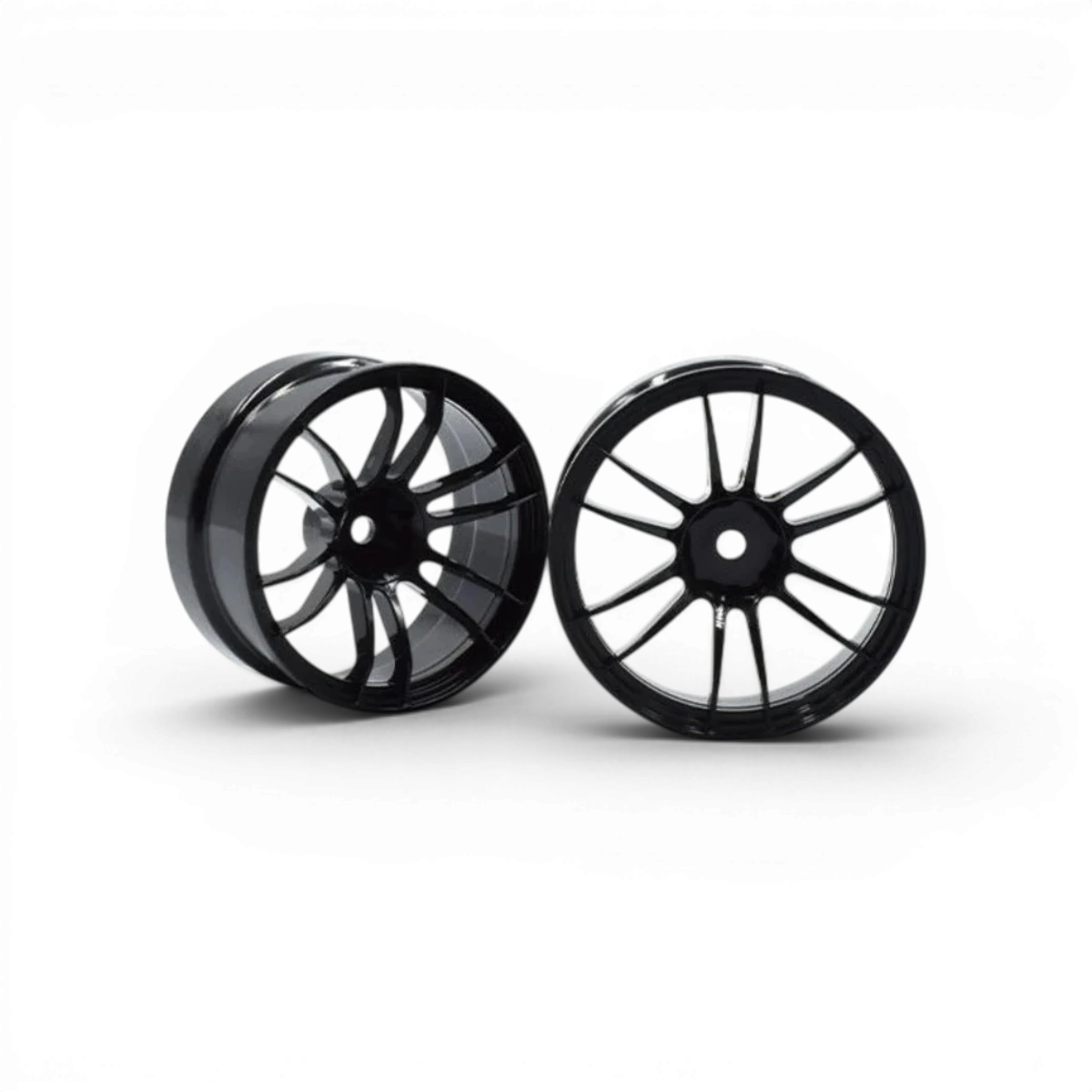 Jantes UL12 Offset 8mm noires pour voitures, roues de la marque Team Reve D, en acier, vue en gros plan.