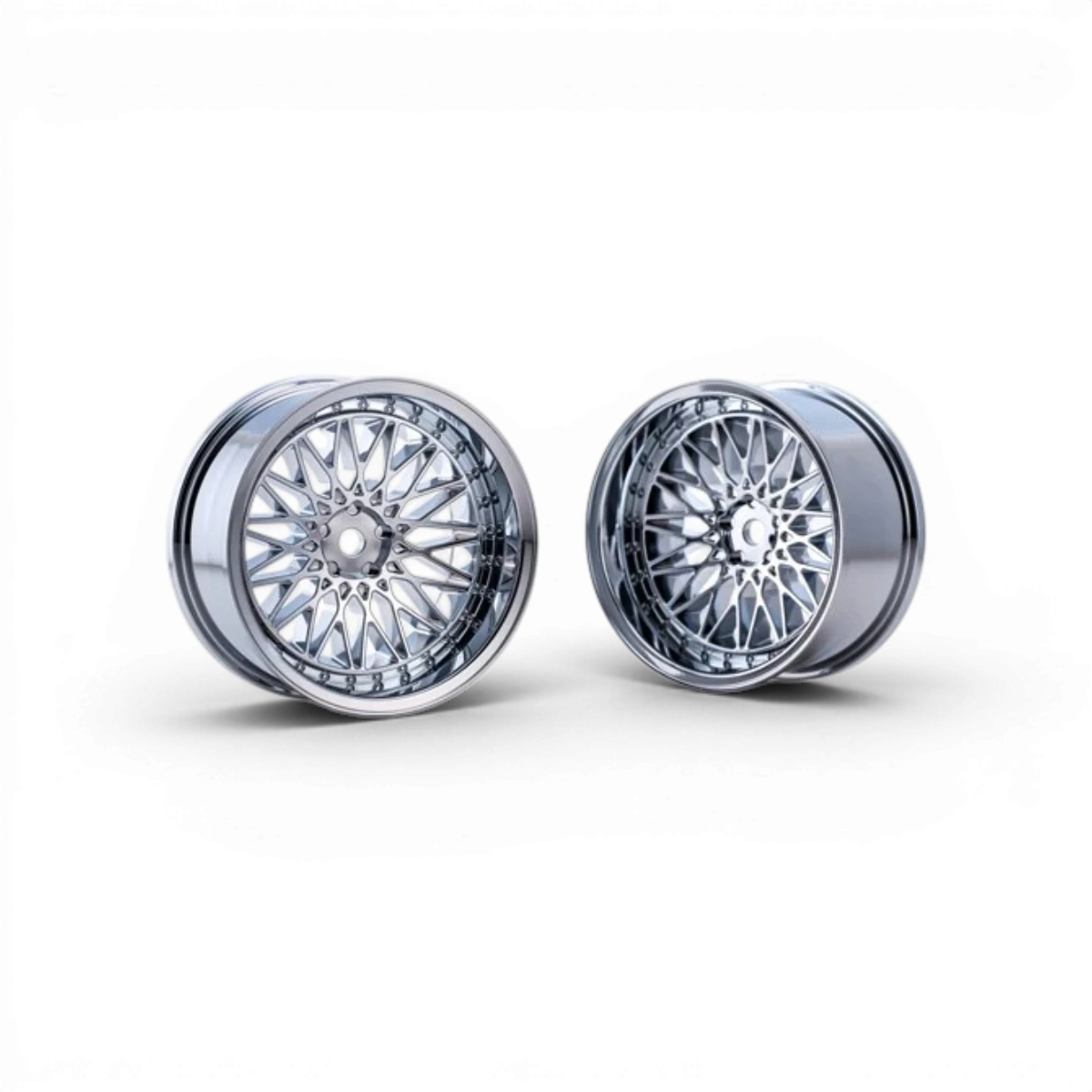 Roues Yaba KING MESH 26mm +7 High Chrome d'Overdose, jantes en alliage chromé avec design en maille, visible en gros plan.
