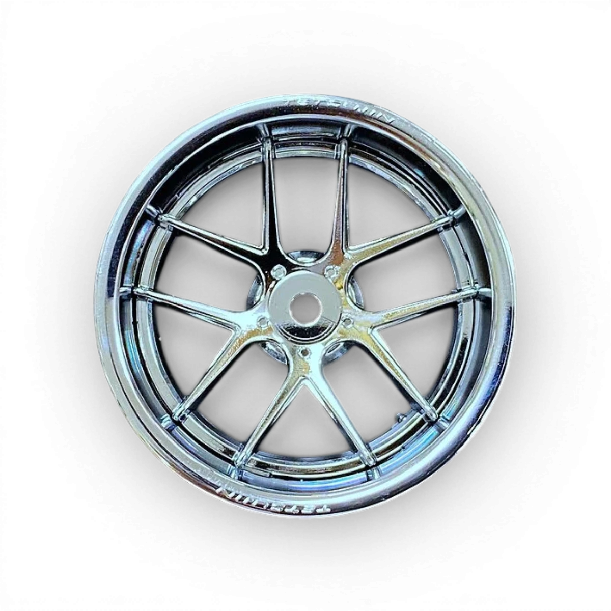 Roues Tetsujin Jasmine en chrome, style drift, avec design brillant et détails métalliques visibles.