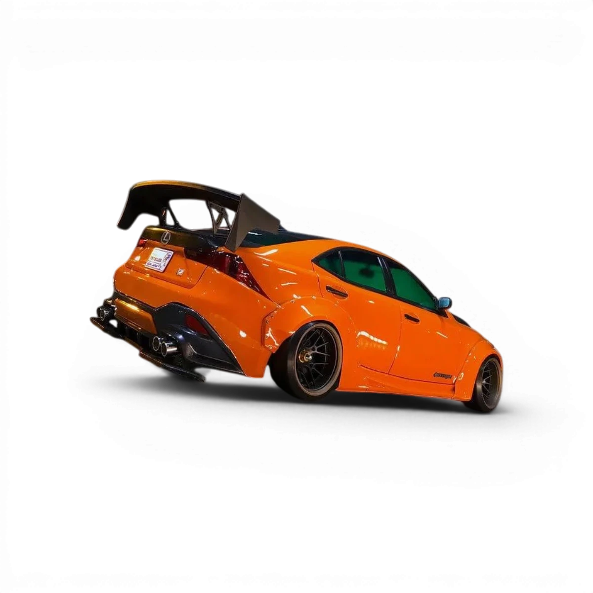 Carrosserie Lexus IS F Sport TRD version, Tetsujin, avec détails de la finition et design dynamique visible sur l'image.