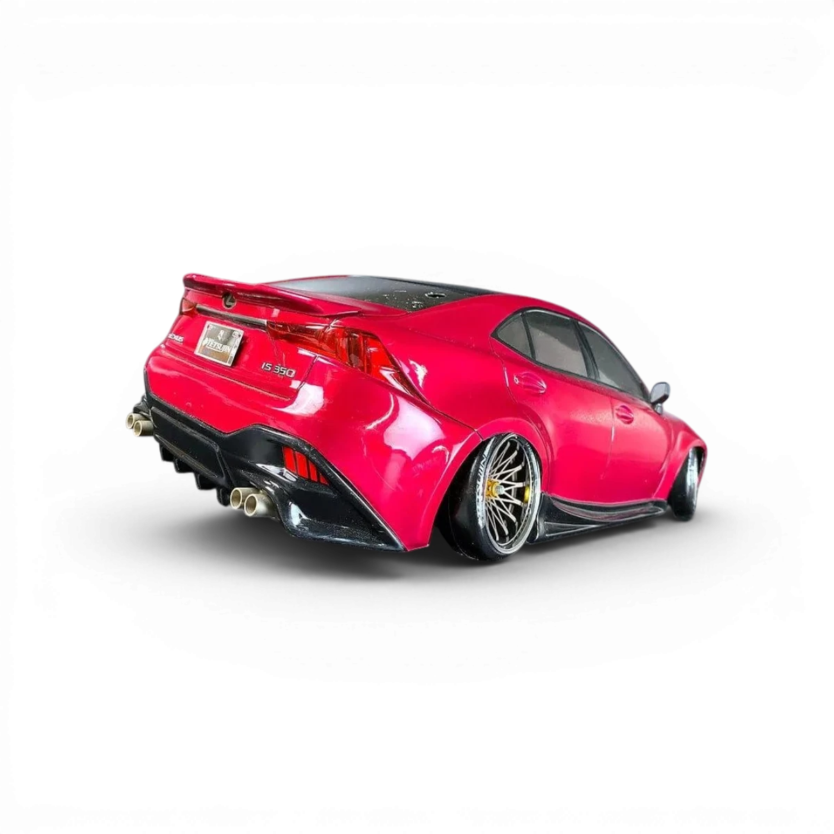 Carrosserie Lexus IS F Sport TRD version Tetsujin, finition sportive avec détails élégants et design dynamique.