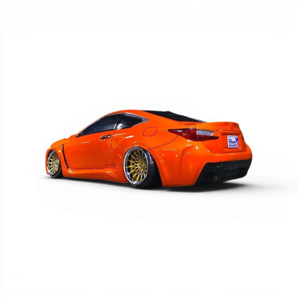 Carrosserie Tetsujin pour Lexus RC F, vue de face montrant la finition détaillée et la couleur du véhicule.