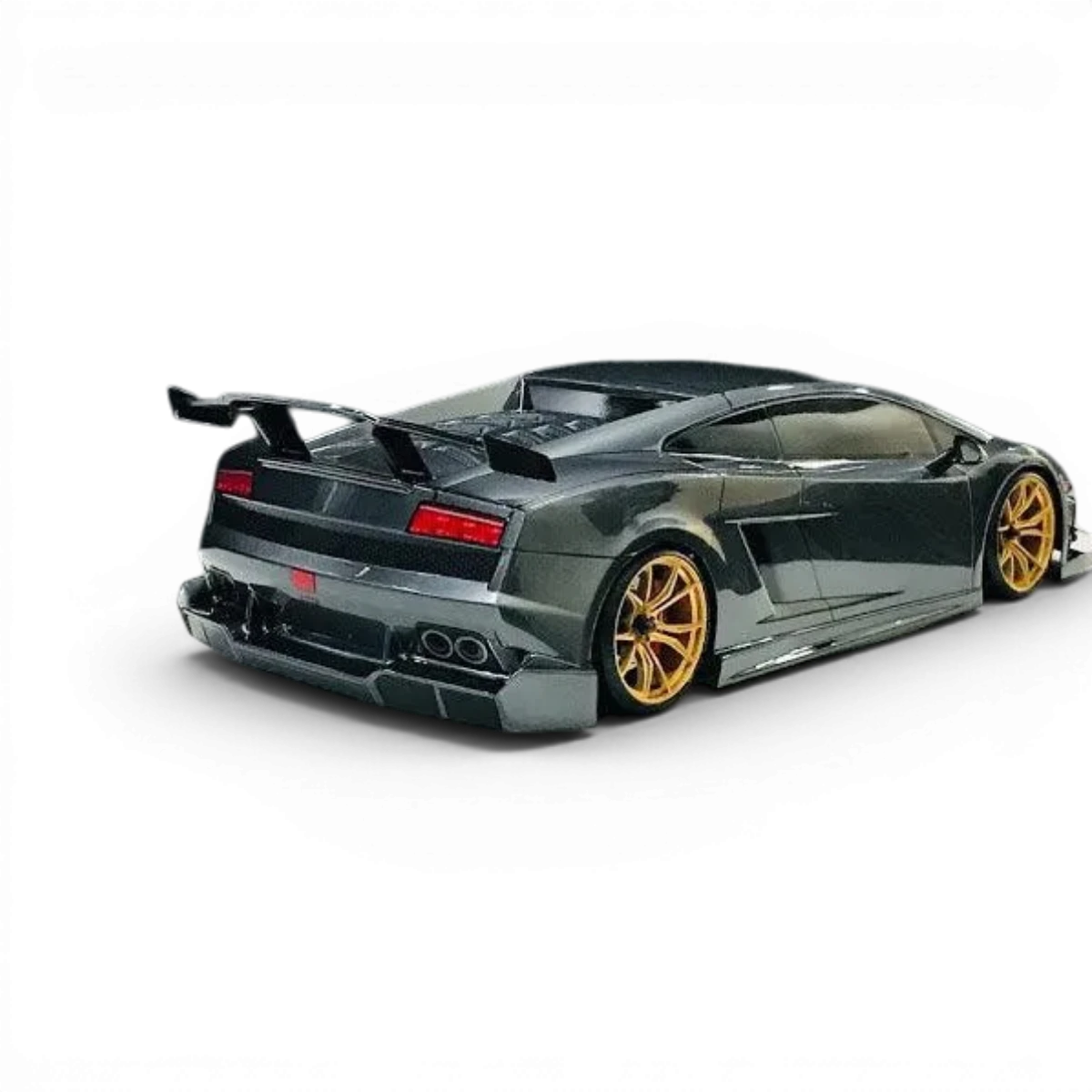 Carrosserie Lamborghini Gallardo LP56 de Max Speed Technology, finition détaillée, vue en angle sur le modèle réduit.