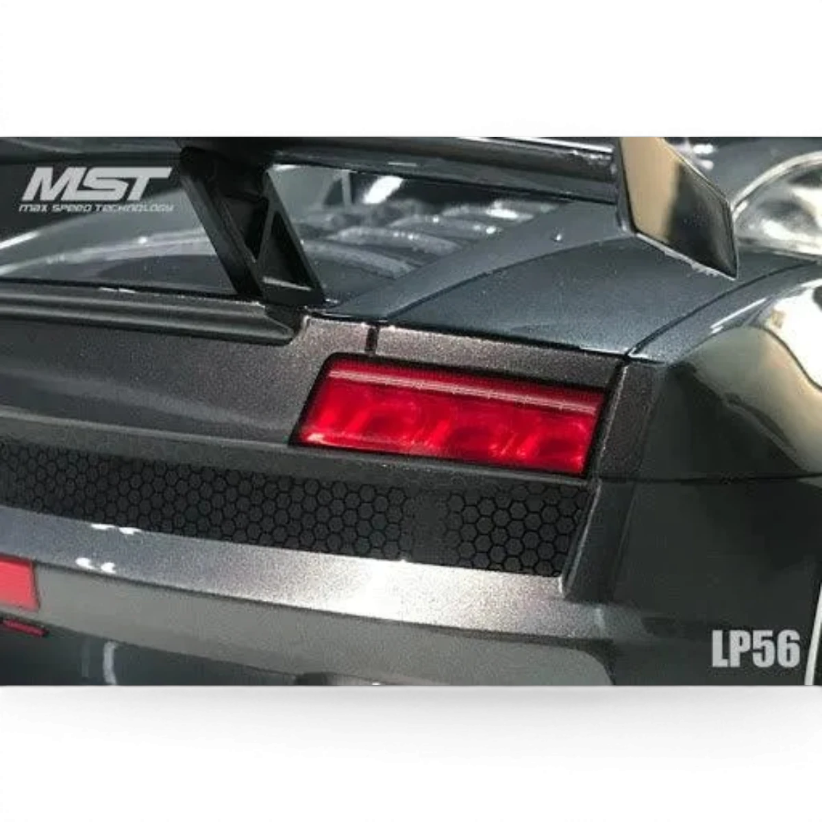 Carrosserie Lamborghini Gallardo LP56 de Max Speed Technology, finition détaillée et design élégant, vue de face.