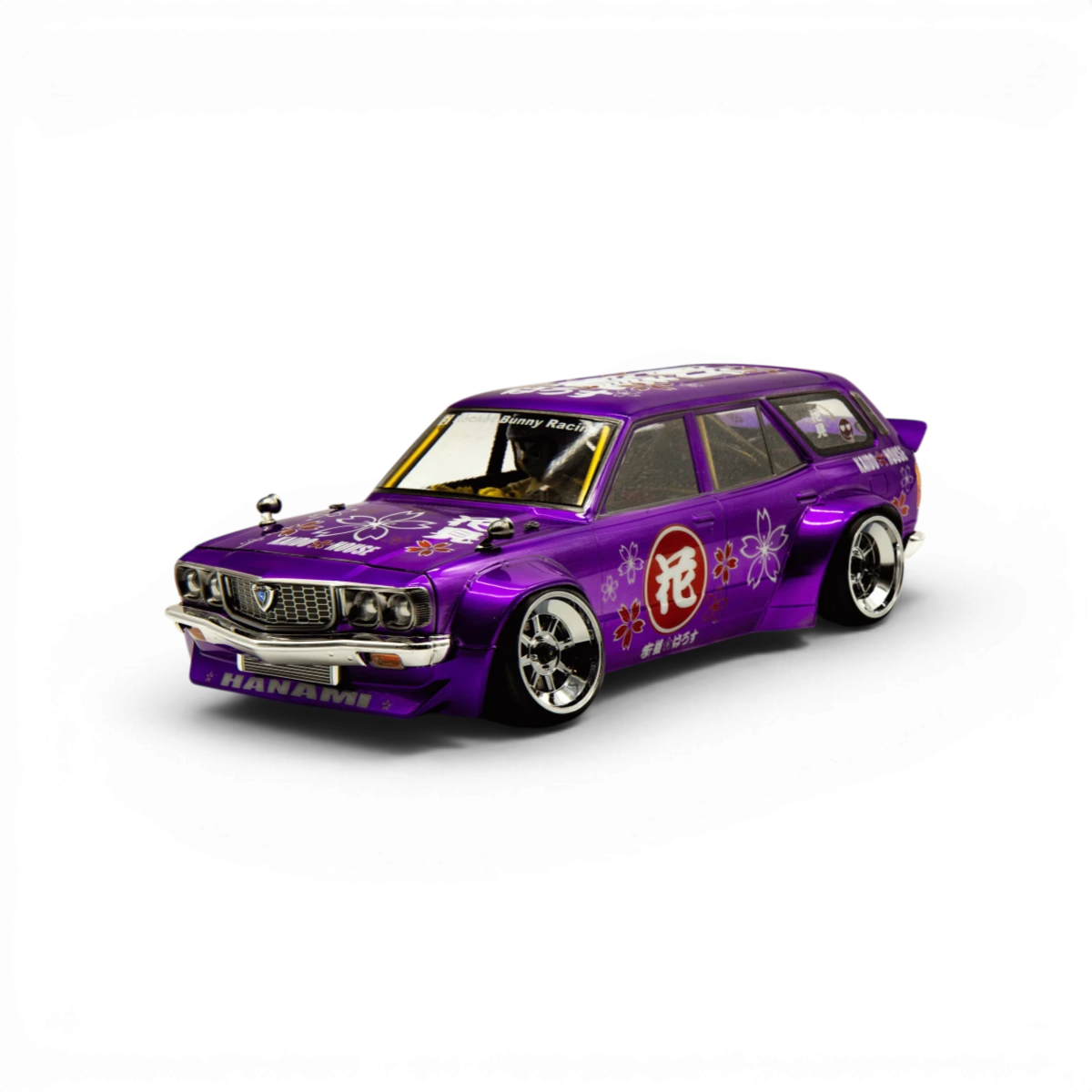 Voiture Mazda RX-3 wagon Pandem Mad Mike D1GP, carrosserie pour modèle réduit, par Addiction RC Design, vue de face.