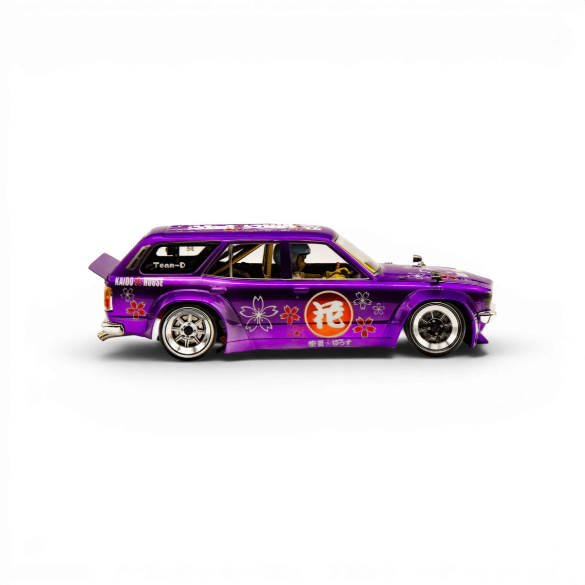 Carrosserie Mazda RX-3 wagon Pandem Mad Mike D1GP, modèle réduit, marque Addiction RC Design, avec détails de drift et design sportif.