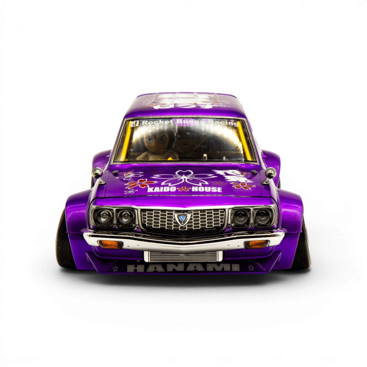 Voiture Mazda RX-3 break Pandem Mad Mike D1GP en carrosserie, modèle réduit par Addiction RC Design, vue de face.