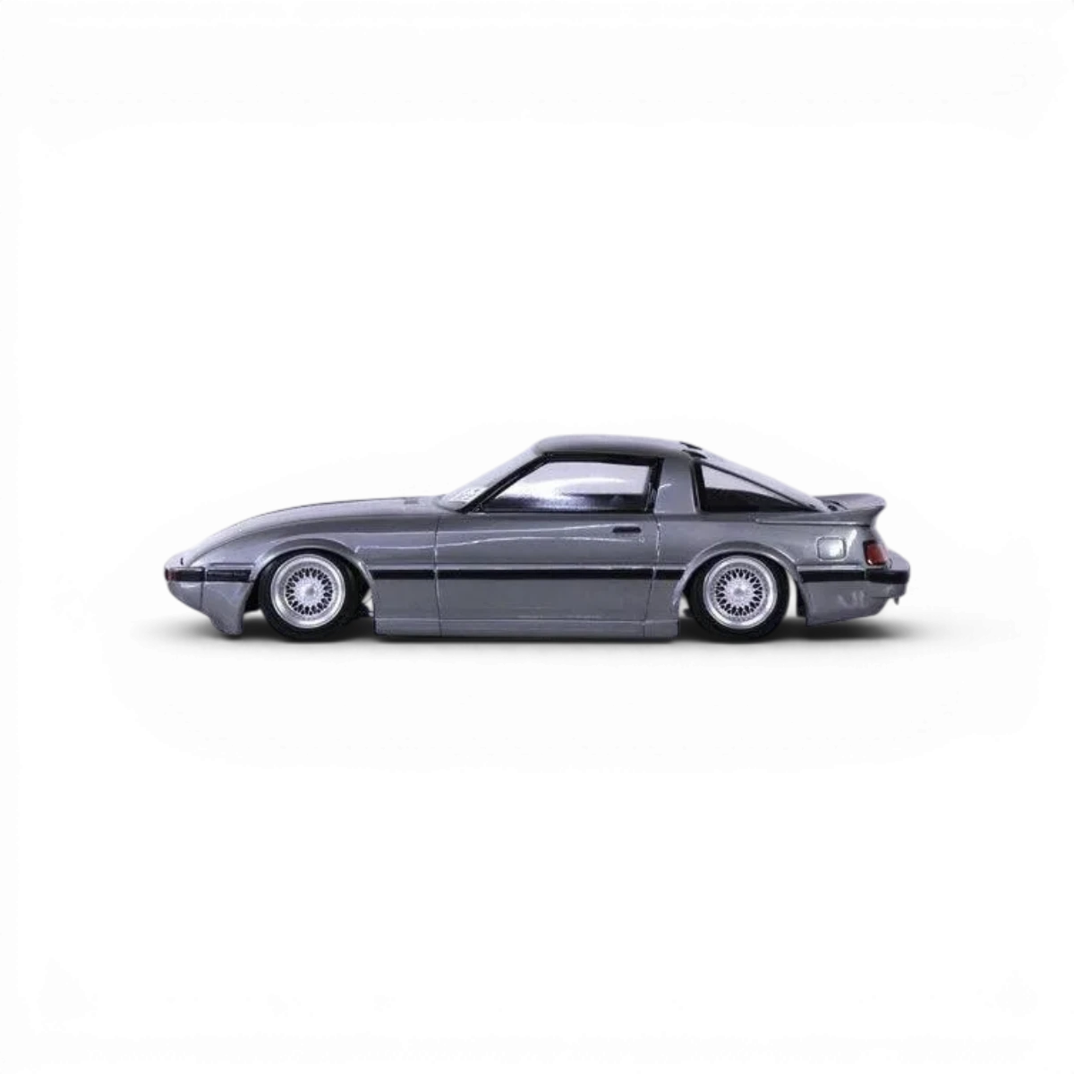 Modèle de voiture Mazda Savanna RX-7 SA22C de Pandora RC, carrosserie de voiture de drift détaillée et réaliste.