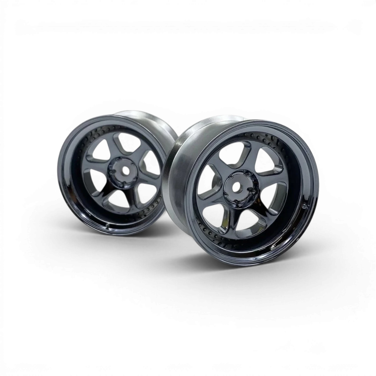 Roue MESITER L1 Offset 6 Chrome de la marque Custom lab's, vue en gros plan avec finition chromée brillante