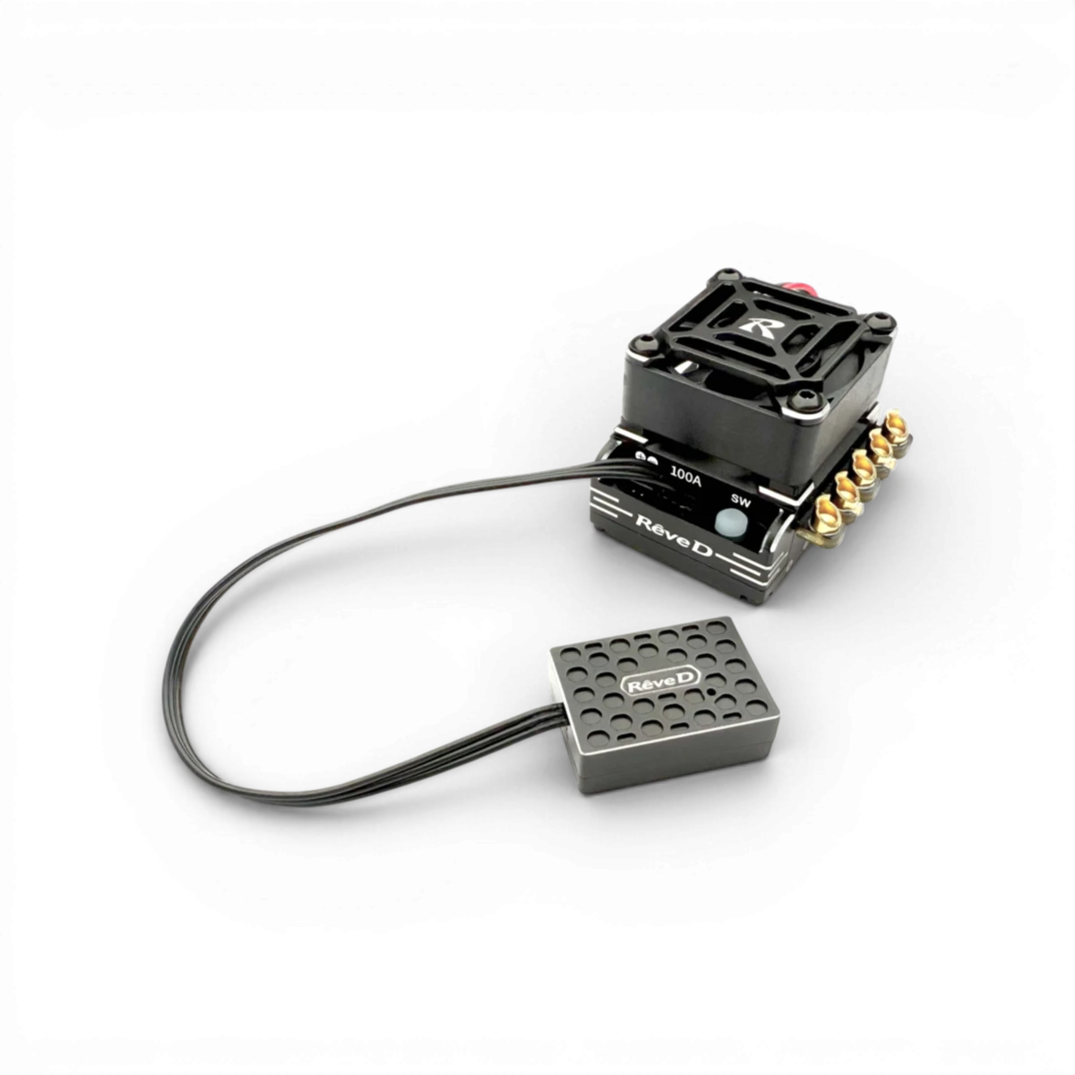 Module Bluetooth RE-ELT pour ESC Elite, électronique de marque Team Reve D, vue du module connecté à un contrôleur.