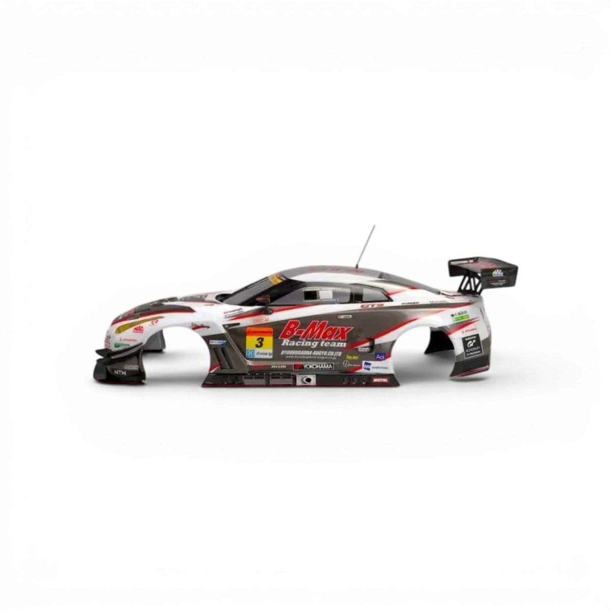 Carrosserie peinte Nissan B-MAX NDDP GT-R de Killer Body, vue de face avec détails de la finition et de la peinture.